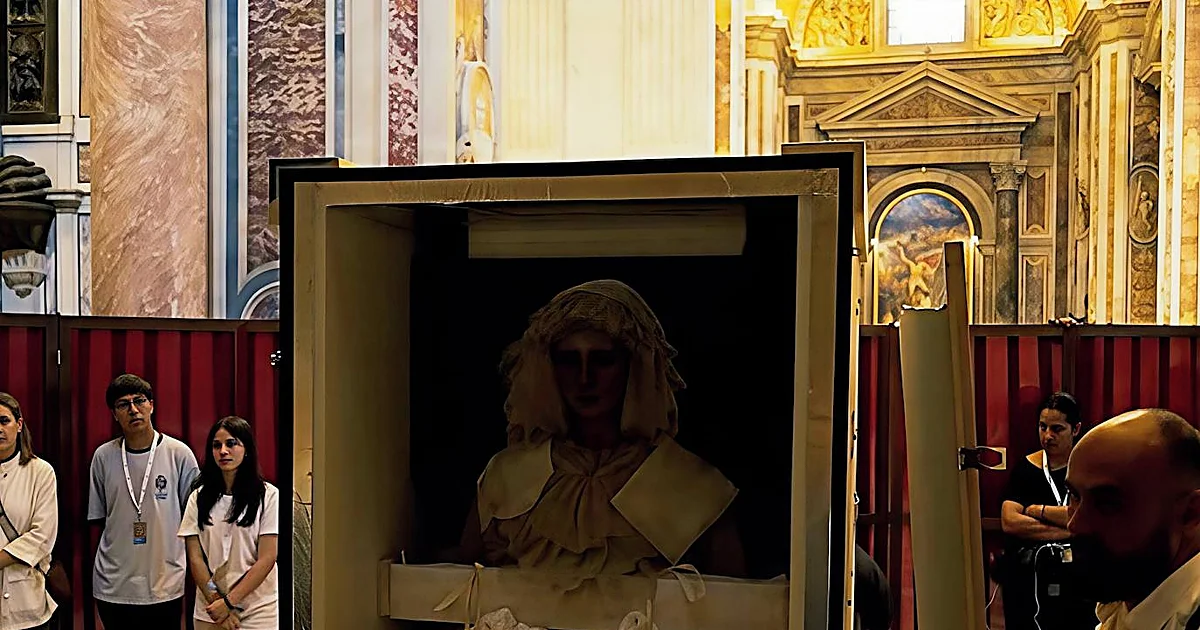 Así llegó la Virgen de la Esperanza de Málaga al Vaticano