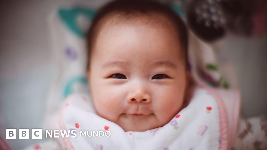 Crisis de solteros, "mujeres sobrantes" e impuesto al condón: por qué la apuesta de China para que nazcan más bebés salió mal