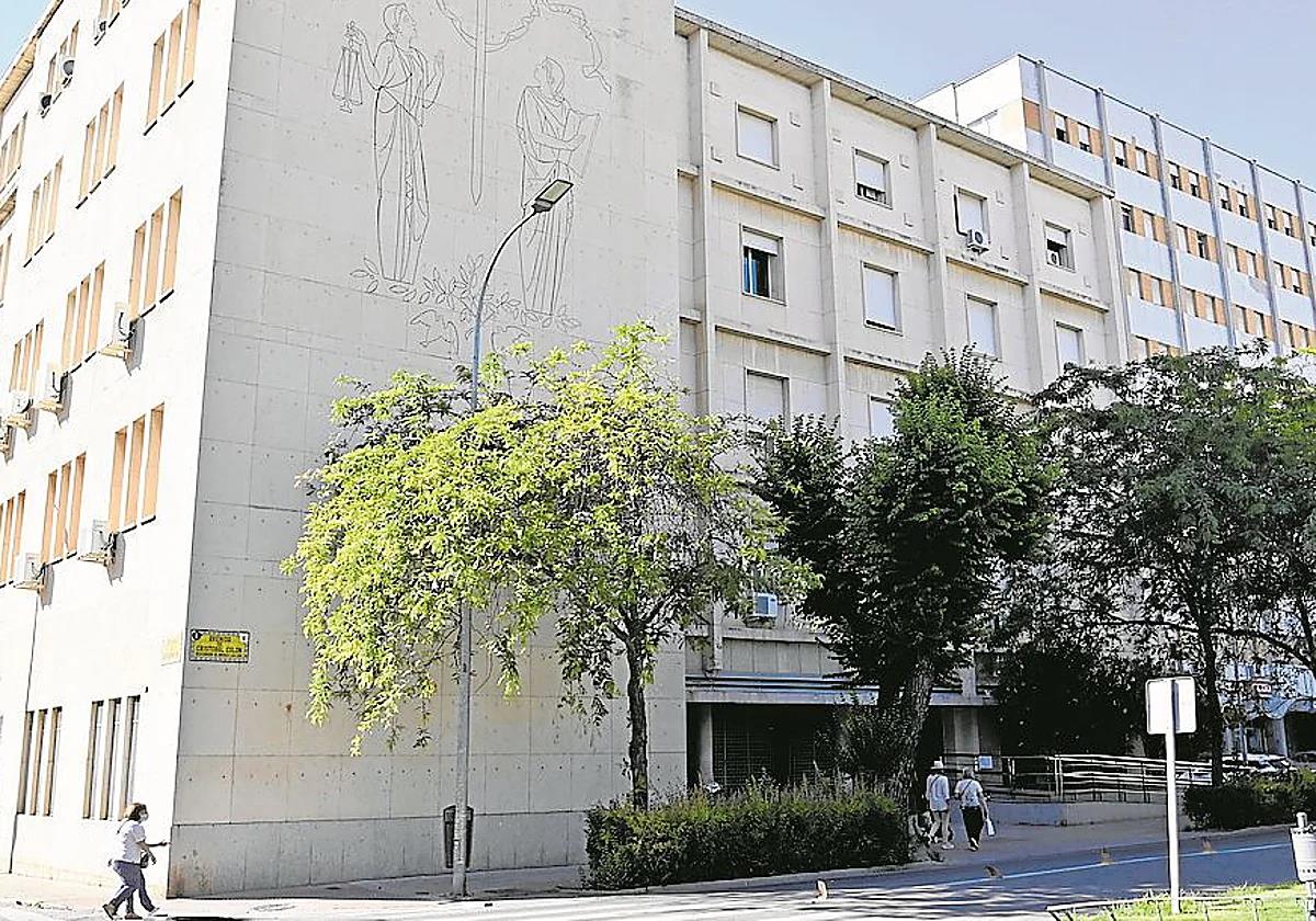 La Audiencia duplica las penas contra dos menores que violaron en grupo a una niña en Mérida: «Follamos todos o matamos a tu familia»