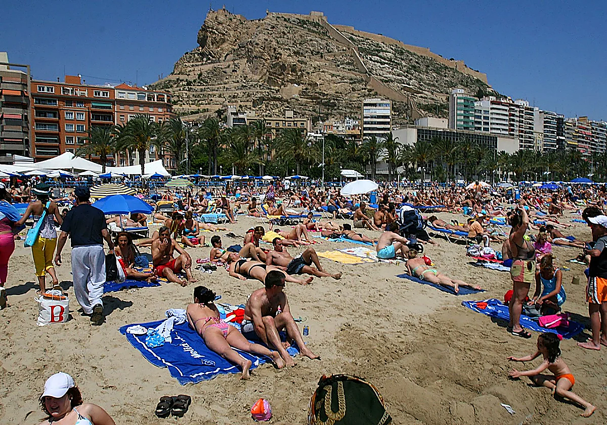 Spanish economy: arrival of more tourists will 'soften' impact of Iran war