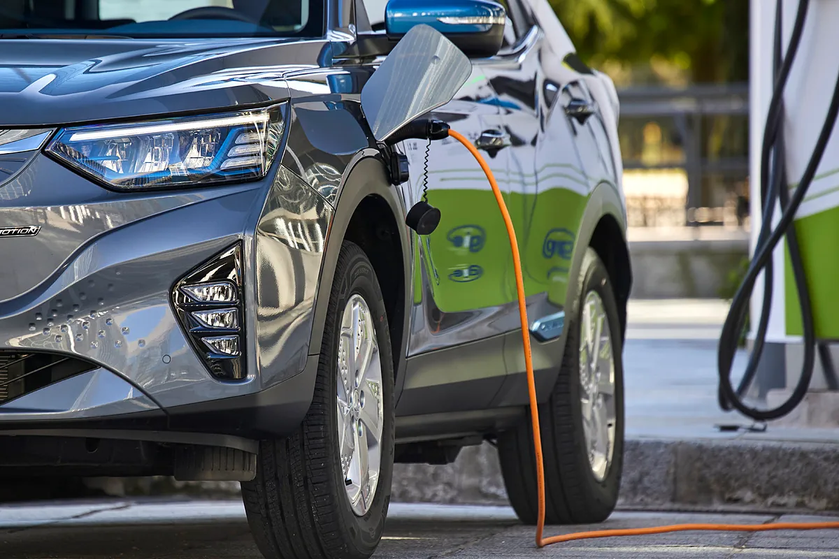 La UE exigirá a España que un 36% de los nuevos coches de empresa sea eléctrico