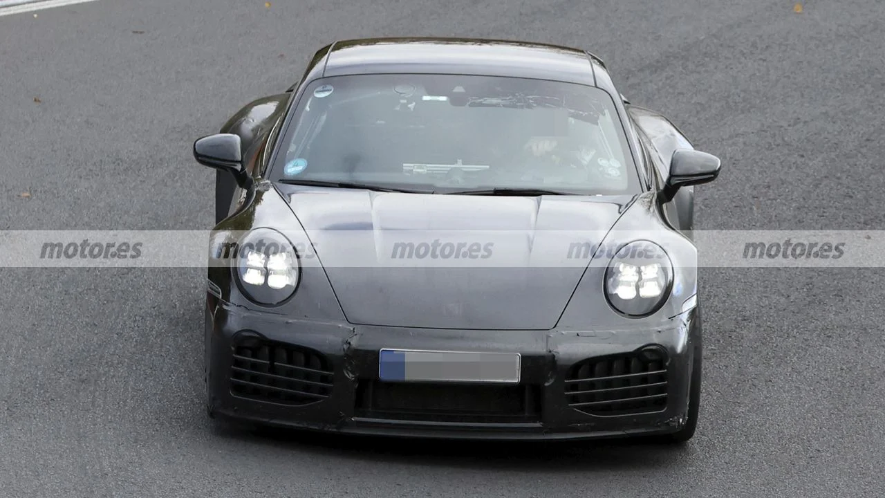 Porsche prueba un 911 Turbo muy distinto, con una configuración inesperada… y eso es justo lo más interesante