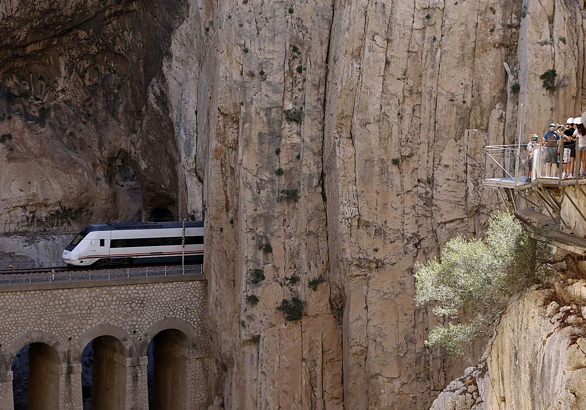 Málaga, entre las 25 ciudades europeas en las que los viajeros buscan más excursiones de un día