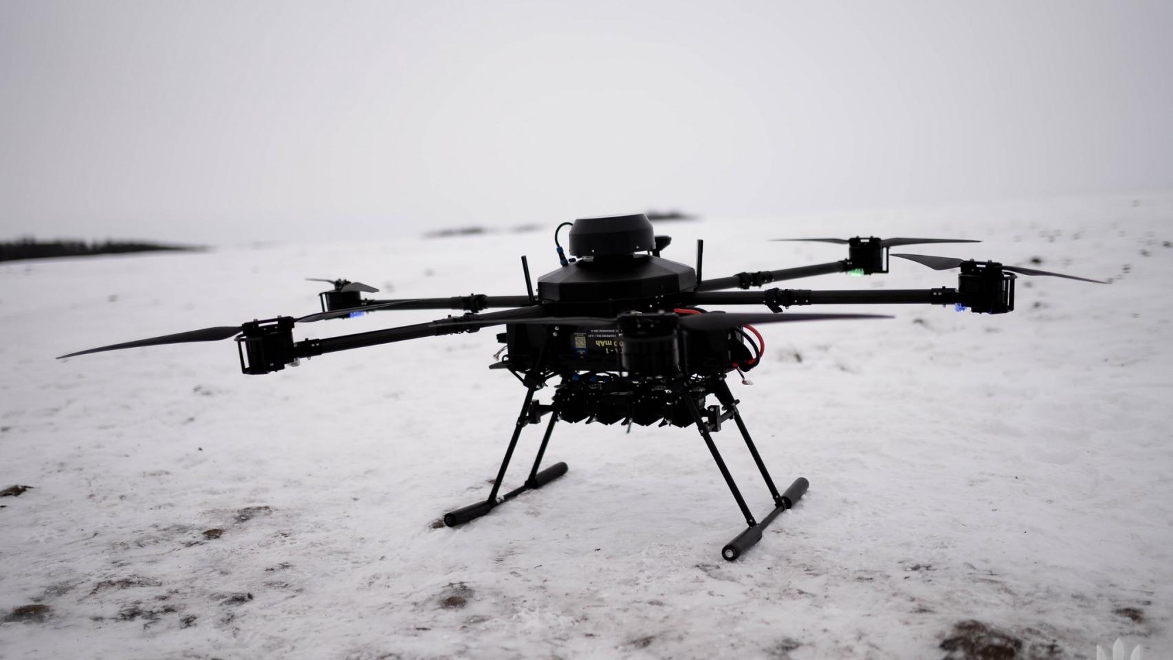 Un caza de la OTAN derriba un supuesto dron ucraniano desviado que entró en el espacio aéreo de Estonia