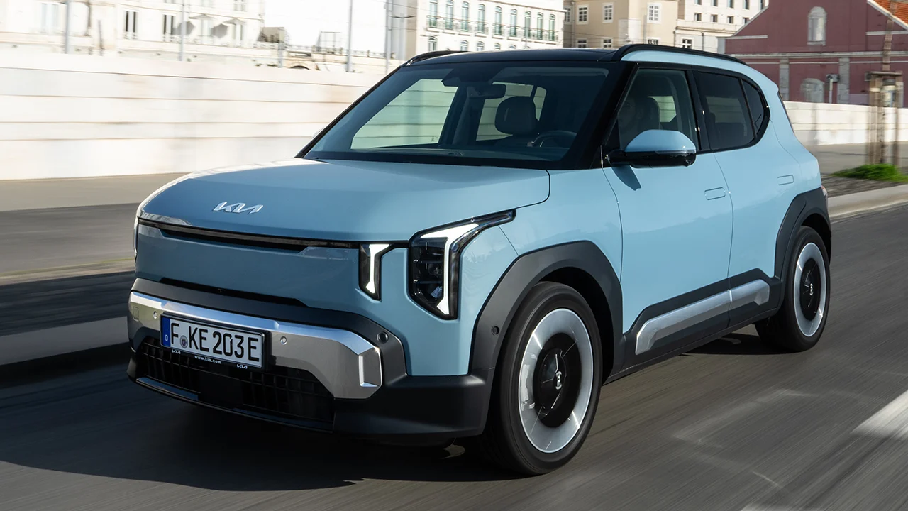 KIA pone al Renault 4 contra las cuerdas, el EV2 llega 2.000 € más barato, con más autonomía y potencia