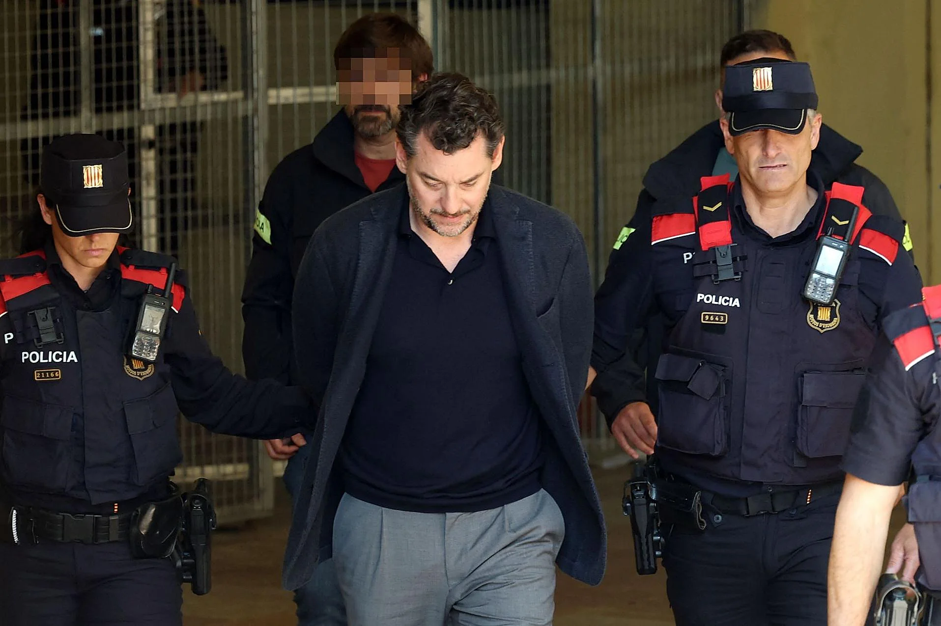 El hijo de Isak Andic queda en libertad tras pagar una fianza de un millón de euros