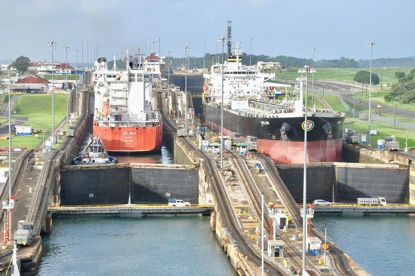 Pagar cuatro millones de dólares por saltarse la cola: cómo el Canal de Panamá se está forrando gracias a la guerra en Irán