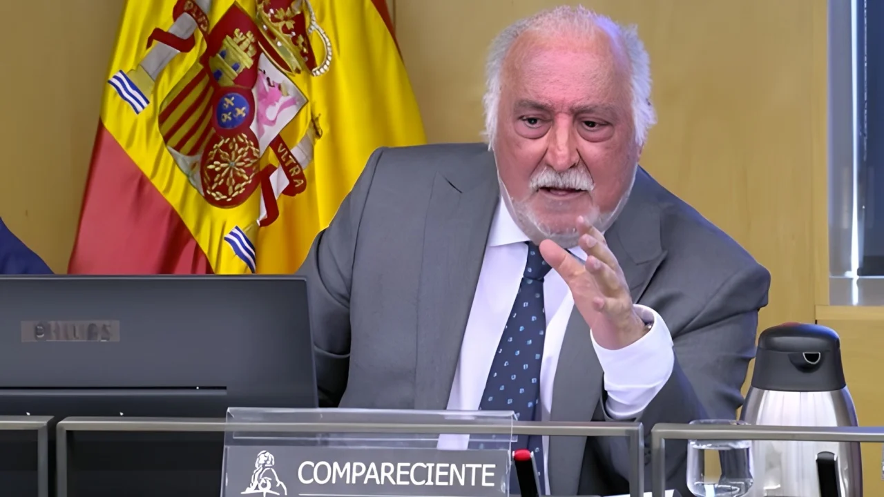 Pere Navarro (DGT) enfurece a las autoescuelas tras restar importancia a las listas de espera: “Desconoce cómo funciona”