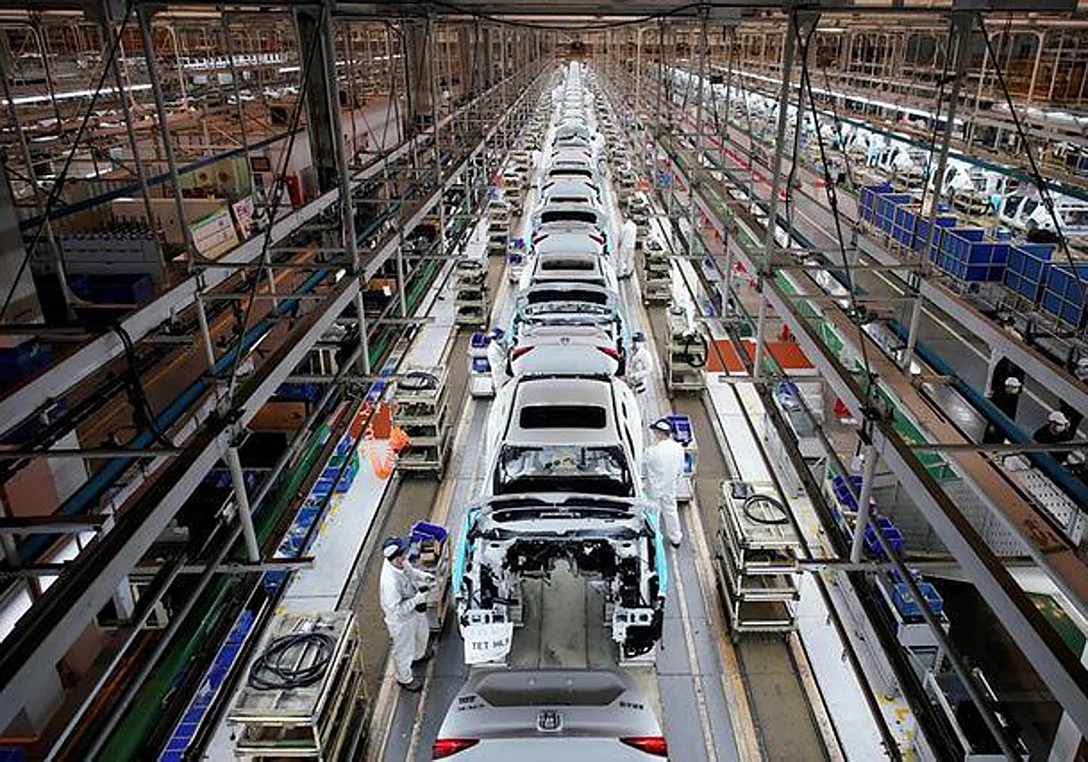 Stellantis establece alianzas con Dongfeng y JLR para optimizar su negocio en Europa, China y EE.UU.