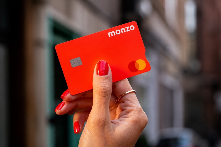 Nadie ha podido todavía con Revolut en España. La respuesta de Monzo: "todavía"