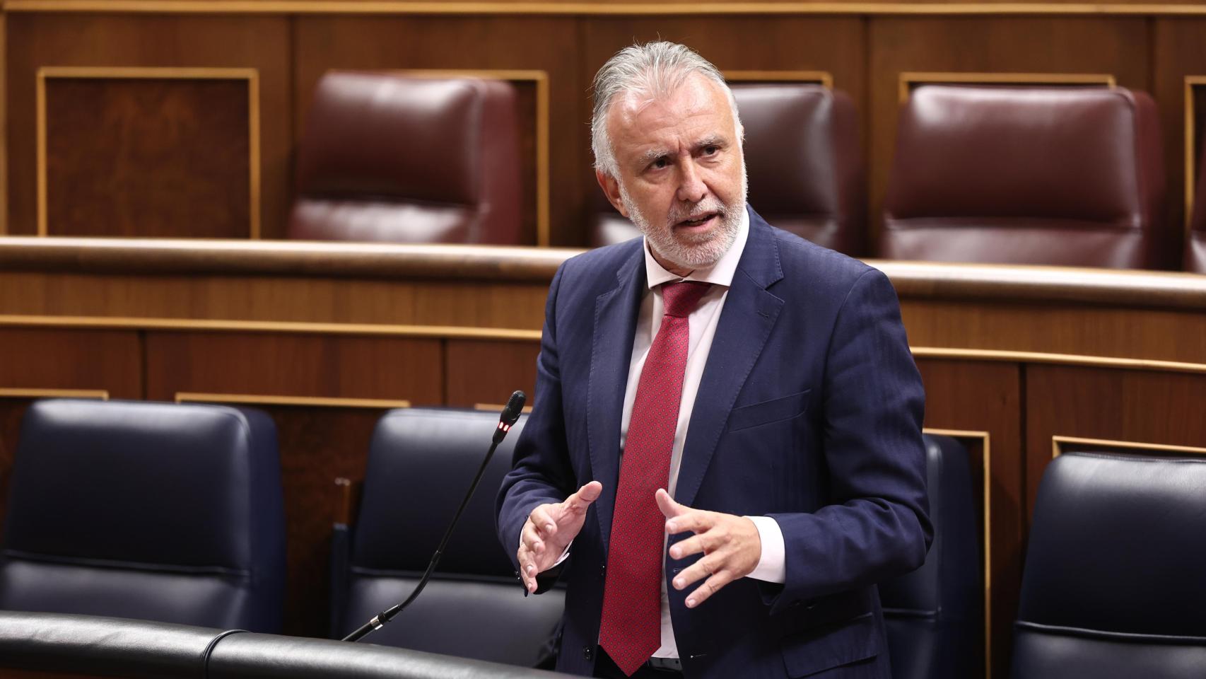 El Gobierno ve "jurídicamente posible" la anexión de Treviño a Álava, pero la supedita al aval de Castilla y León