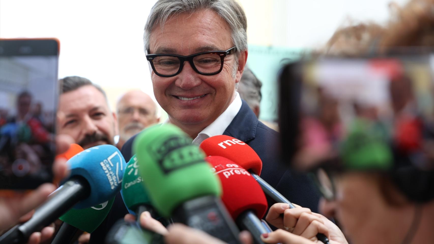 Vox confirma que no hay contacto con el PP y pone la pelota en el tejado de Moreno: "Tiene que dar el paso él"