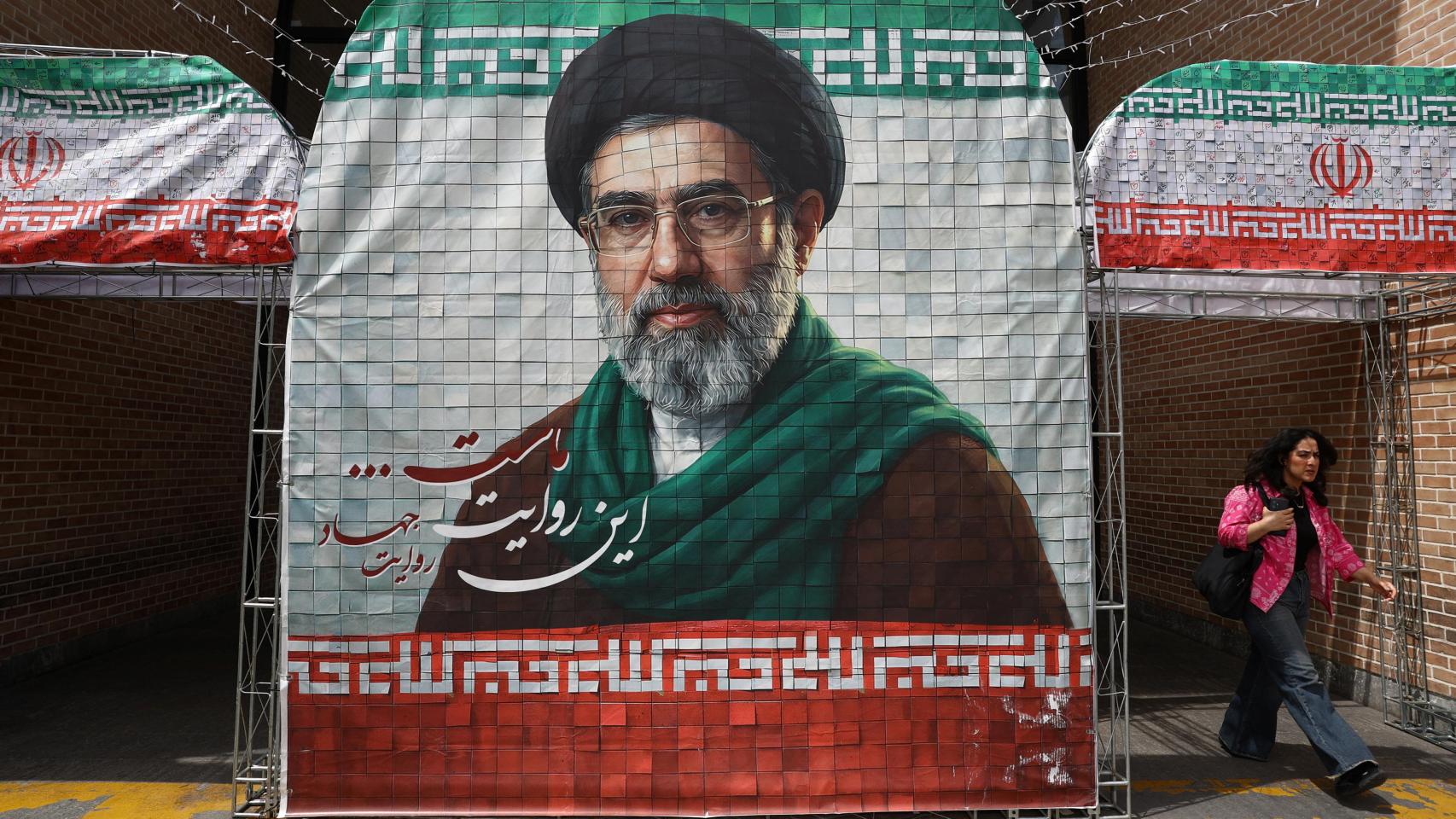 El líder supremo de Irán desafía las exigencias de Trump para la paz y prohíbe la exportación del uranio enriquecido