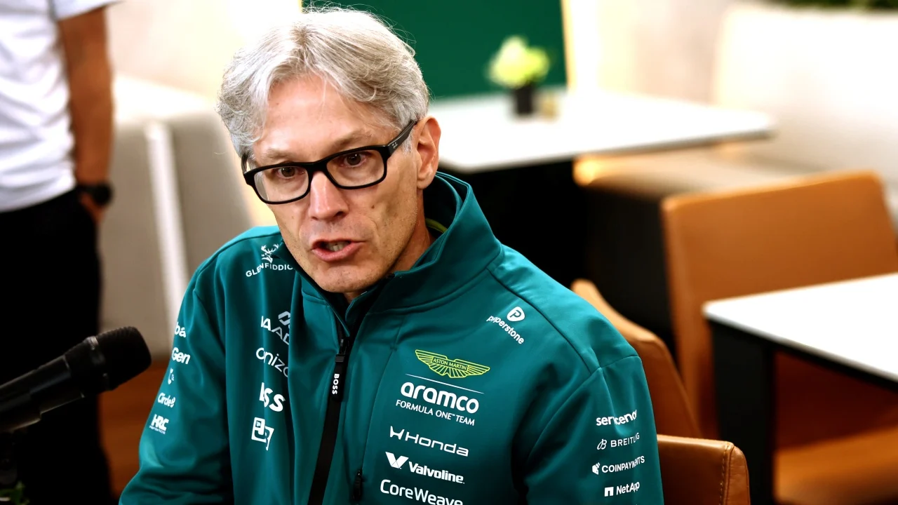 Mike Krack confirma que la decisión de congelar el desarrollo del Aston Martin AMR26 la ha tomado Newey