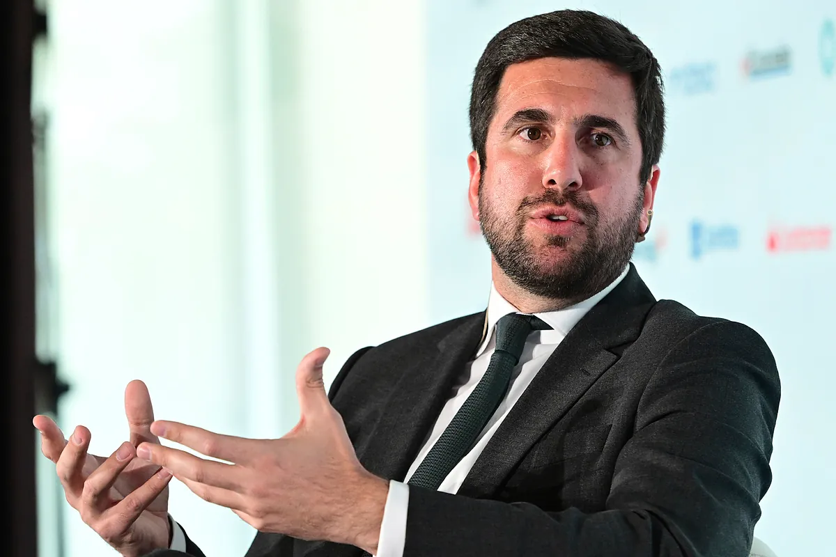 Enrique Riquelme notifica su intención de presentarse a las elecciones del Real Madrid