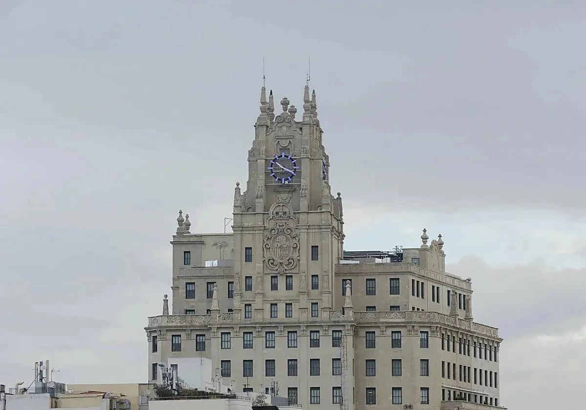 Telefónica vende su sede de Gran Vía al empresario Tomás Olivo por más de 200 millones