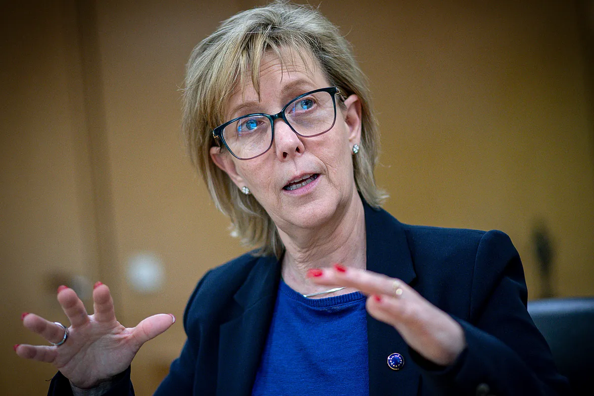 Bruselas cede a la presión y ya se plantea acelerar la reforma bancaria