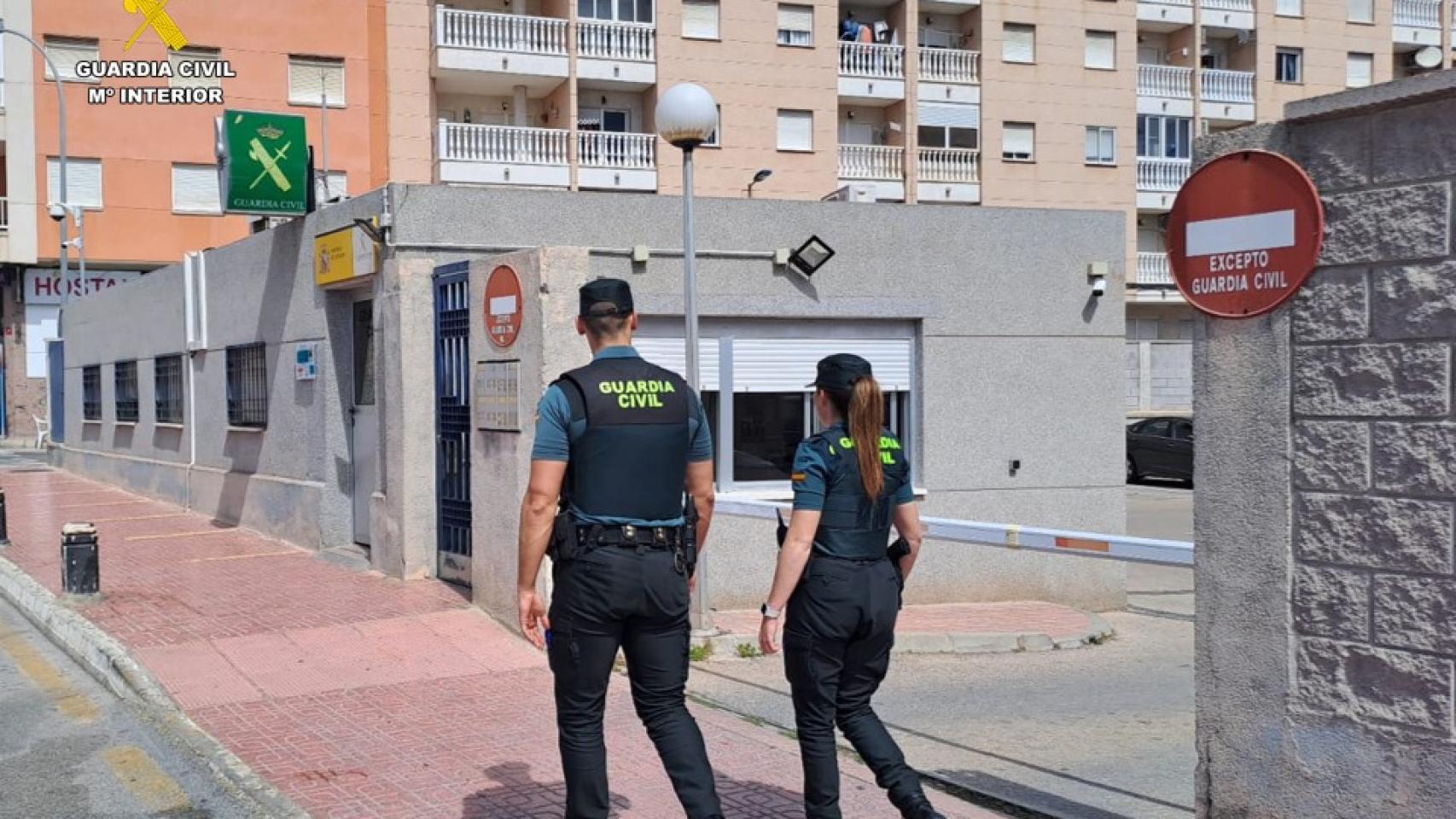 Guardias civiles alertan de la falta de efectivos de cara al verano en Alicante: "Se sacan menos patrullas que antes"