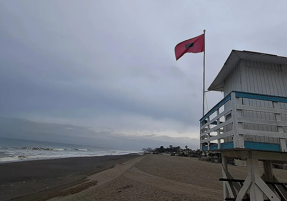 Reabren al baño las playas de Guadalmar y los Álamos ya sin rastro de baterias fecales