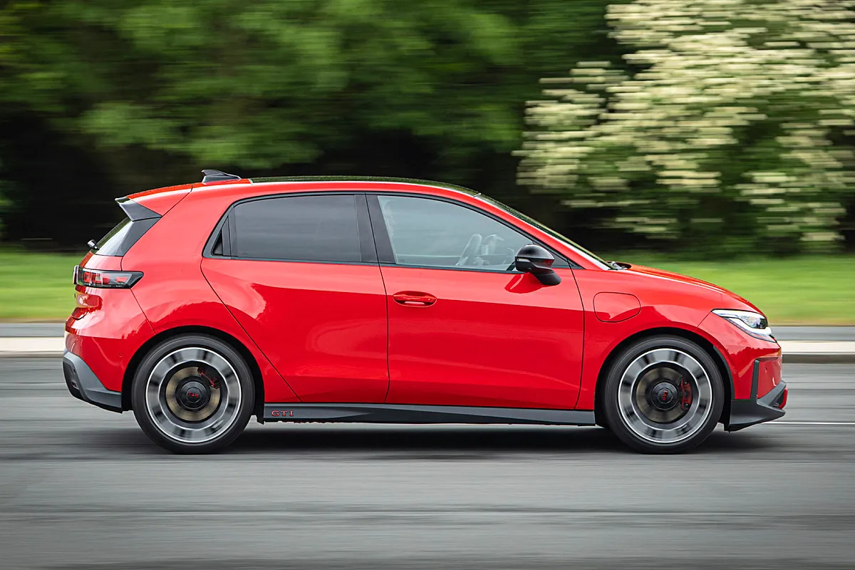 Coches eléctricos españoles: así son los nuevos Volkswagen, Cupra y Skoda 'made in Spain'