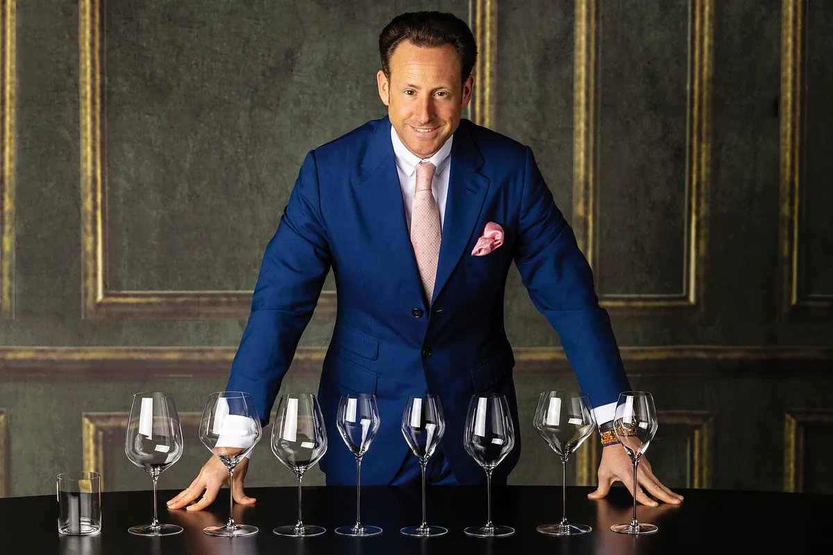 Así gestiona el heredero de Riedel, la fábrica de copas de vino más exclusiva