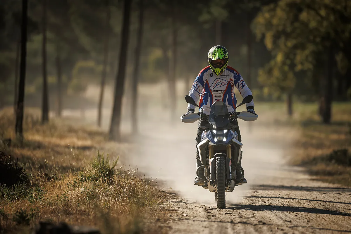 ¿Ha encontrado BMW con la F 450 GS a su particular Grogu?