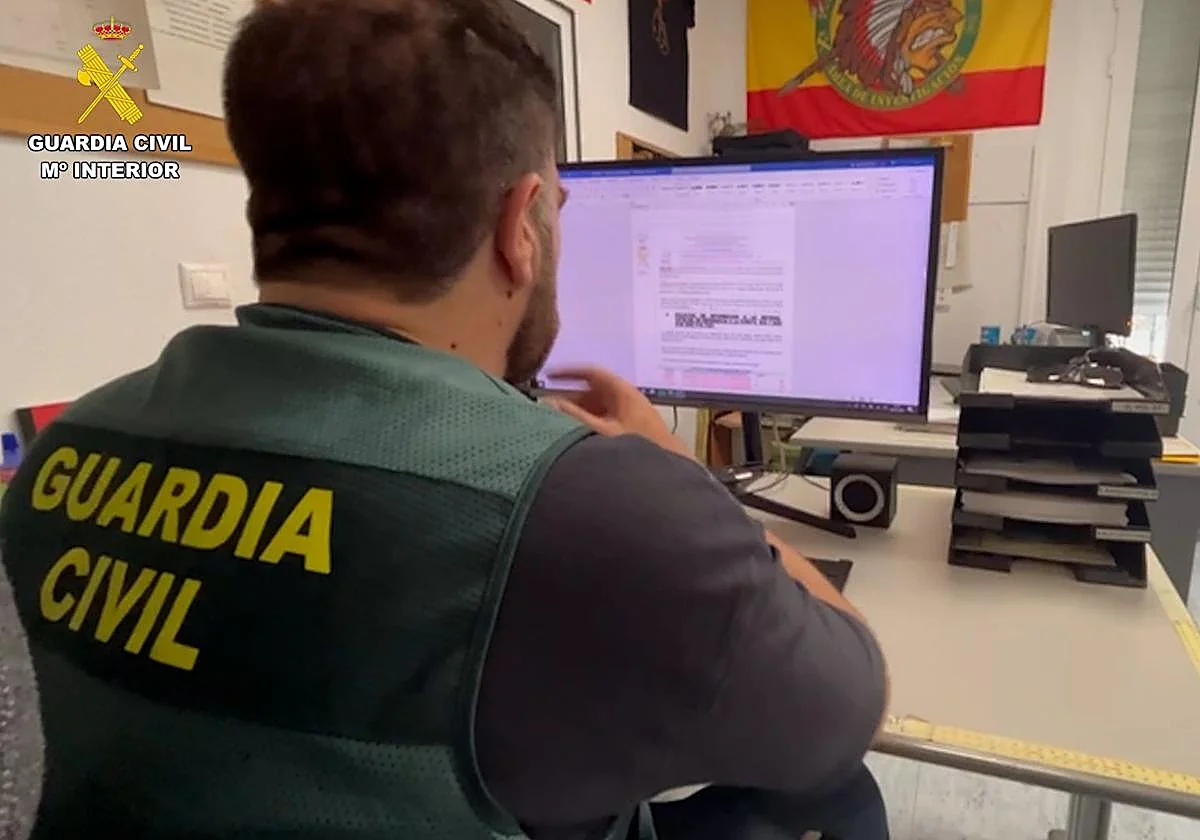 Cae una banda que estafó 400.000 euros con llamadas en las que simulaban ser bancos