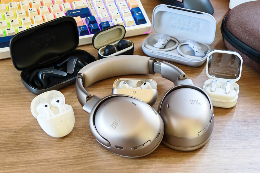 He terminado usando tres auriculares distintos en mi día a día. El director global de JBL me ha explicado que no estoy loco