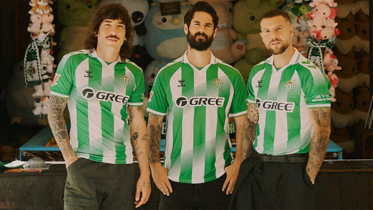 El Betis presenta sus equipaciones para la temporada 2026-27 en la que regresa a la Champions