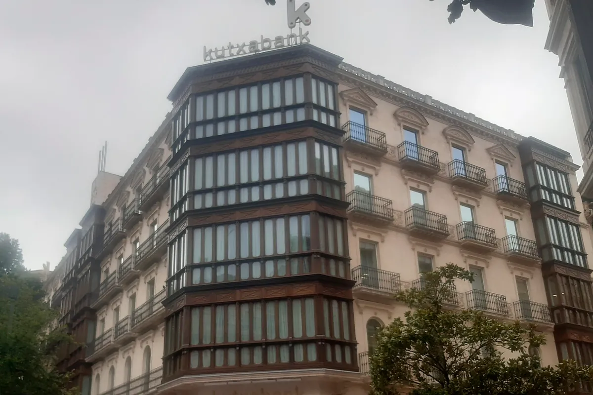 Kutxabank paga otros 110 millones de dividendo a BBK, Kutxa y Vital