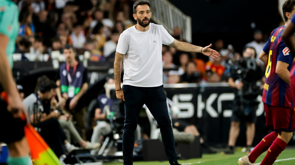 Carlos Corberán: “El equipo está con pena por no conseguir el objetivo”