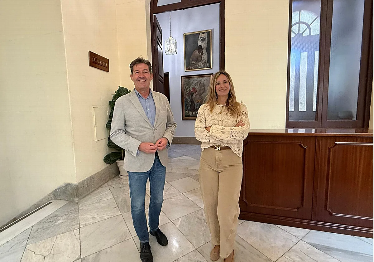 Vox advierte a De la Torre: «Que se prepare; no va a volver a gobernar solo»