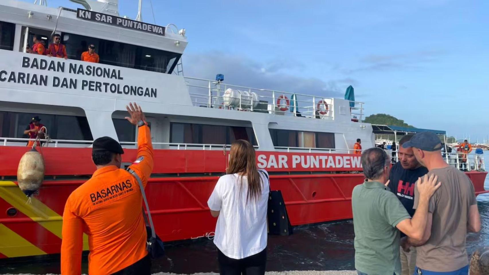 Condenan a tres años y medio de cárcel al capitán del barco que naufragó en Indonesia con una familia española a bordo