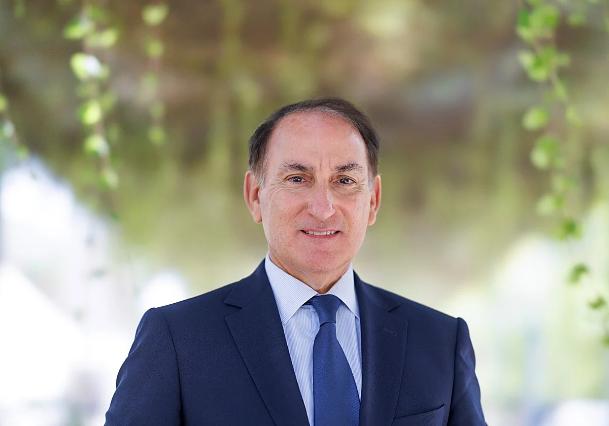 La junta directiva de la CEA apoya por unanimidad la reelección de González de Lara como presidente