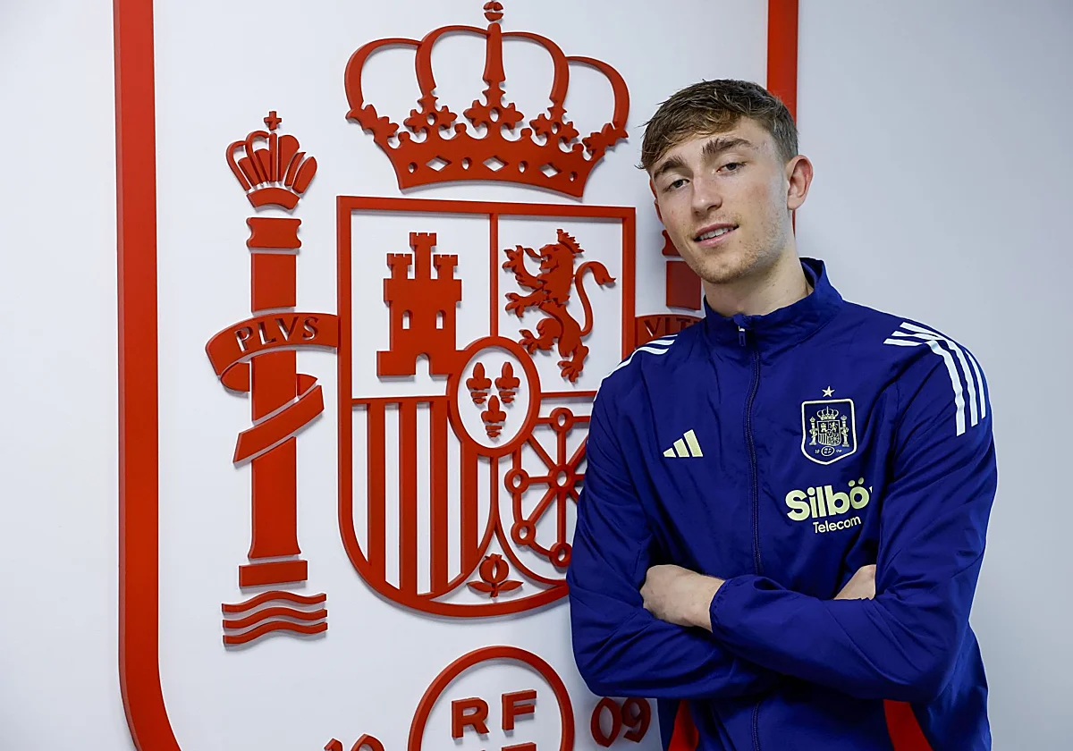 El malagueño Huijsen se queda fuera de la lista de España para el Mundial
