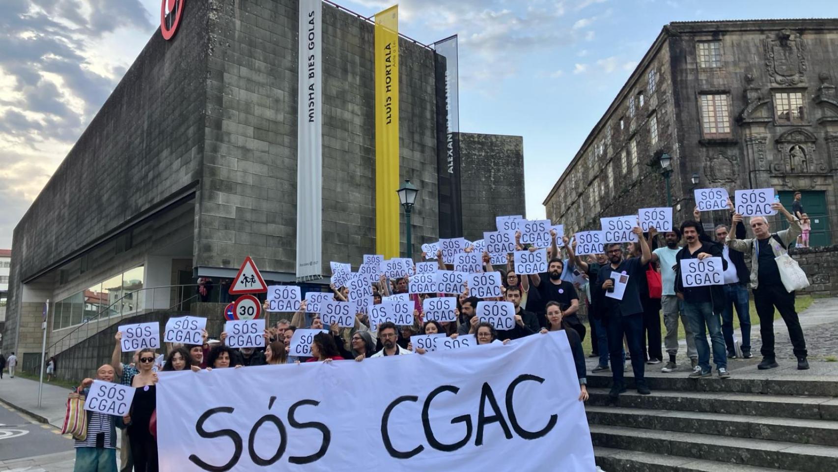 Dimisiones y protestas en el CGAC tras el nombramiento de su futura directora, profesora de instituto y artista