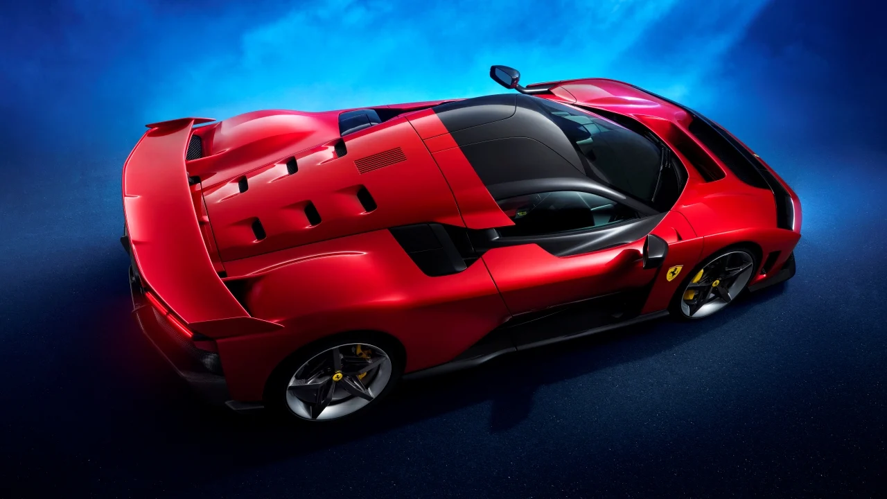 Ferrari registra una docena de nombres nuevos y deja pistas de los próximos coches especiales de Maranello