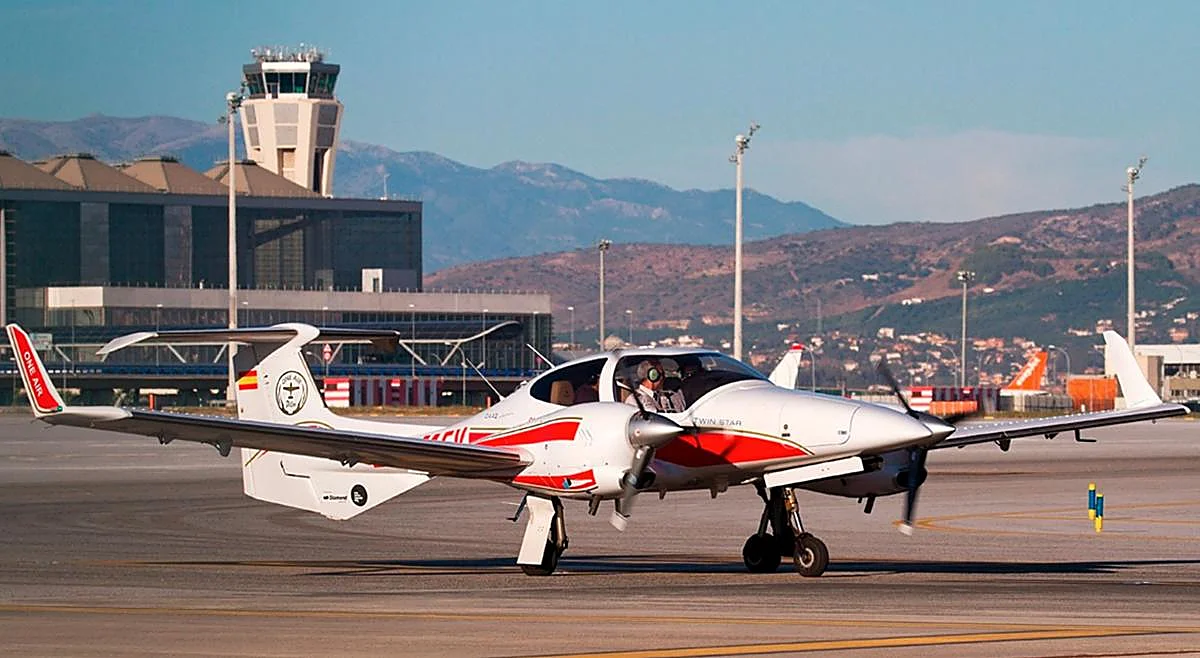 ONE AIR: conviértete en piloto comercial en la escuela más premiada de España