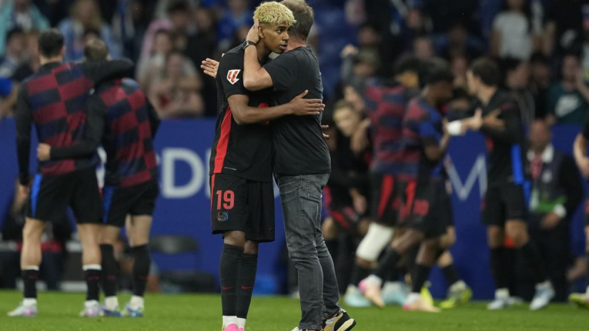 El Barça lidera los premios de LaLiga: Flick, Joan García, Fermín y Lamine arrasan