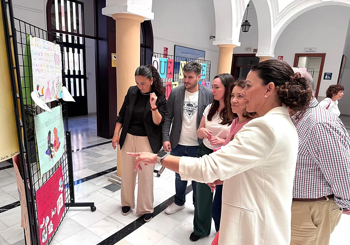 Una exposición para prevenir el vapeo en Rincón de la Victoria