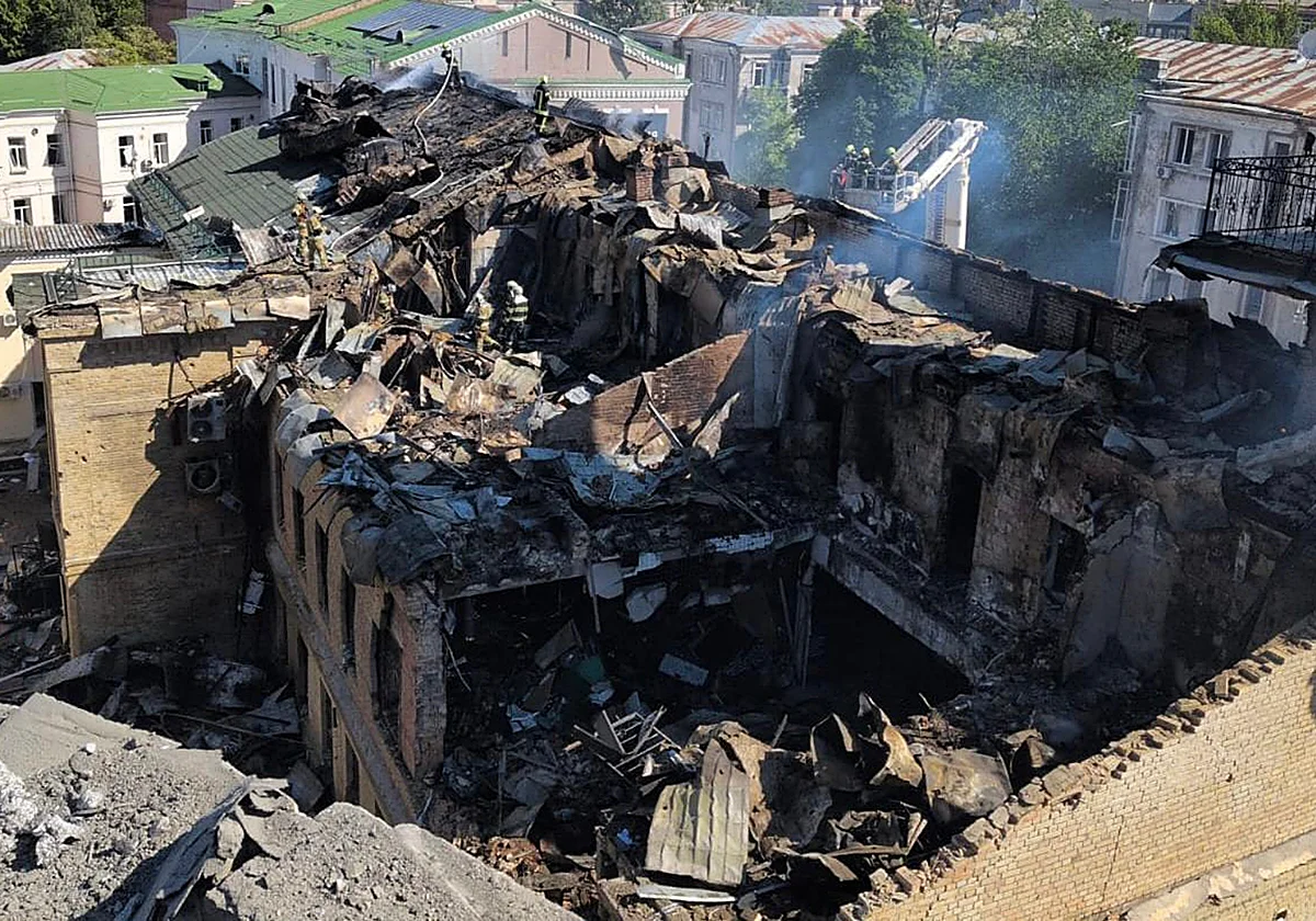 Rusia aconseja a los extranjeros que abandonen Kiev ante una ola de ataques y la UE se niega a cerrar sus delegaciones