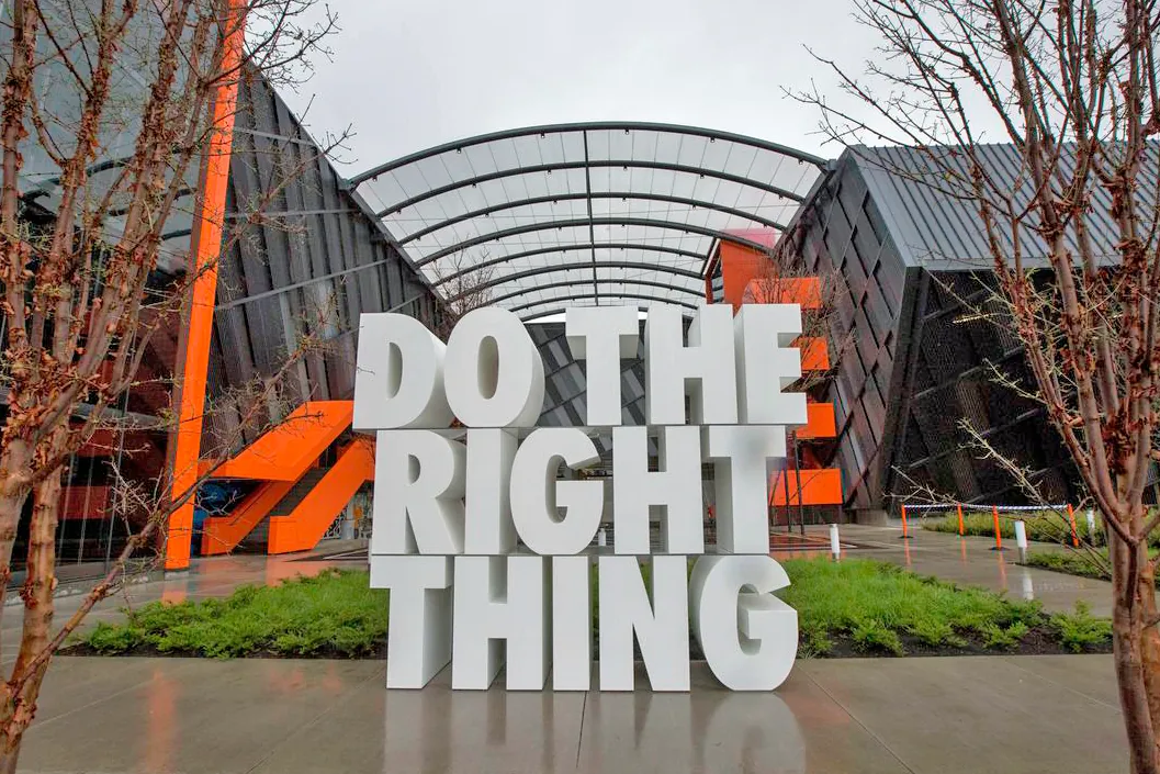 Nike gana un 31% menos en primeros seis meses