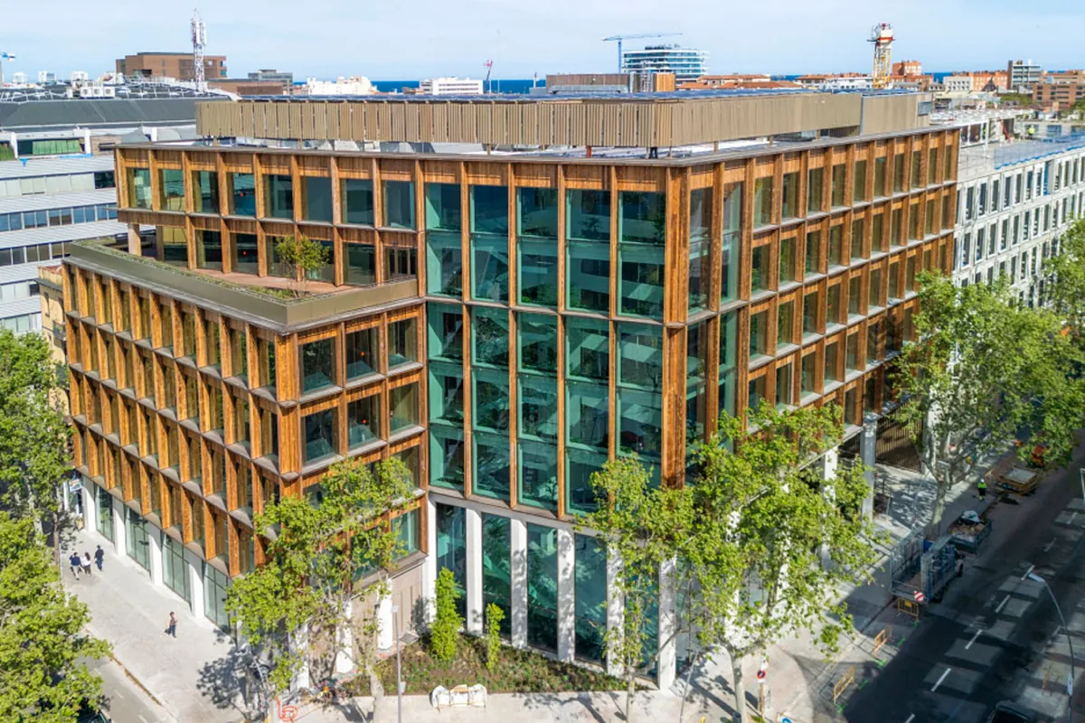 Sanofi y Renfe protagonizan las grandes mudanzas de oficinas