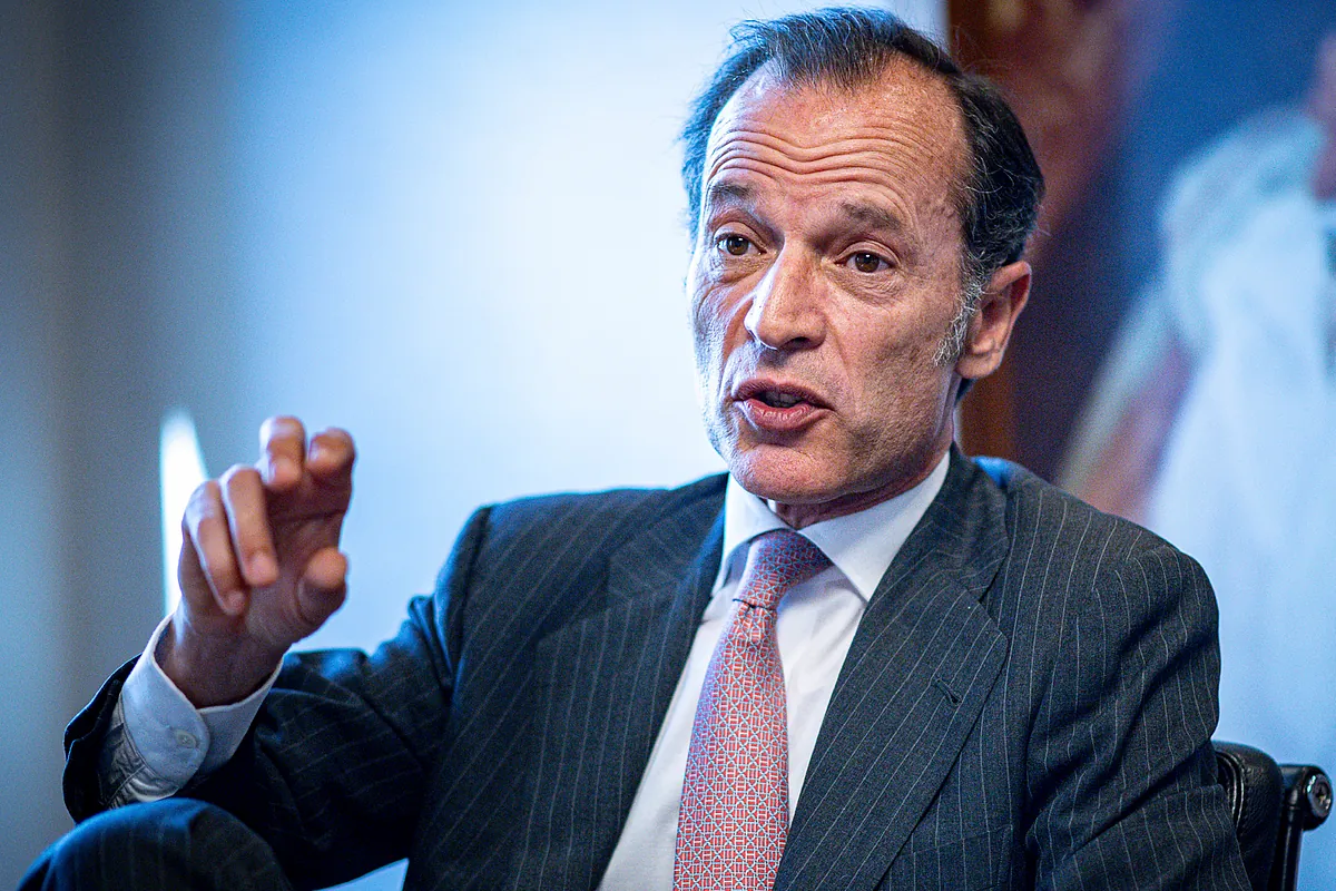 Intesa competirá con ING y un consorcio de inversores por Singular