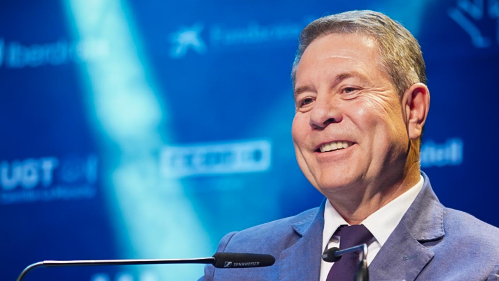 Page roza el notable y el 51 % de los castellanomanchegos lo prefieren como presidente, según una encuesta de Idus3