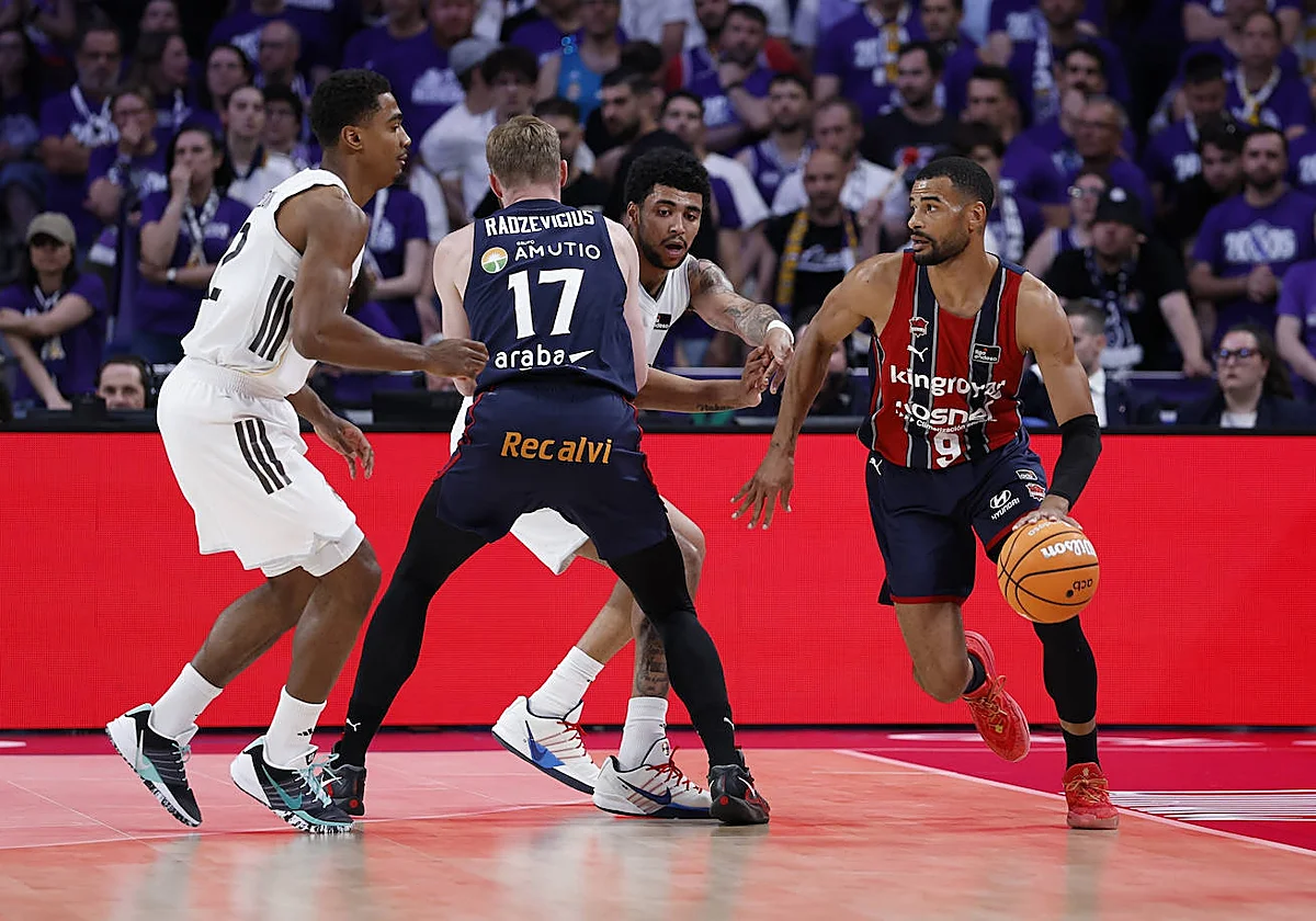 El Baskonia somete al Madrid antes de recibir al Unicaja