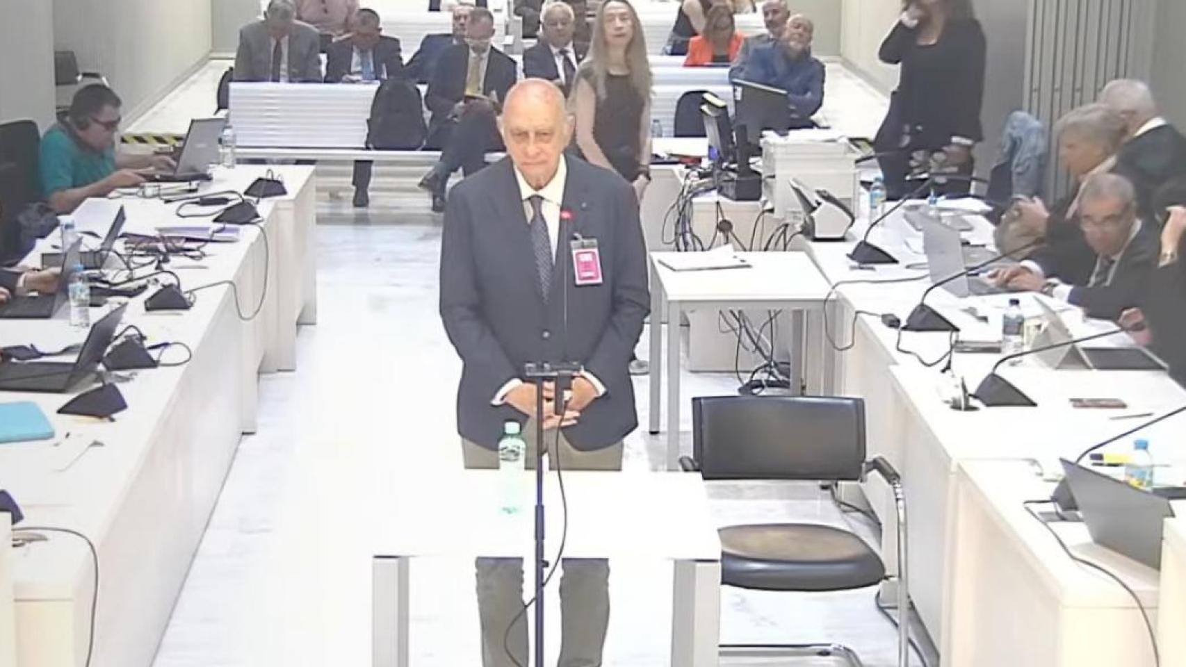 Fernández Díaz susurra "la verdad nos hace libres" tras declarar negando su implicación en el ‘caso Kitchen’
