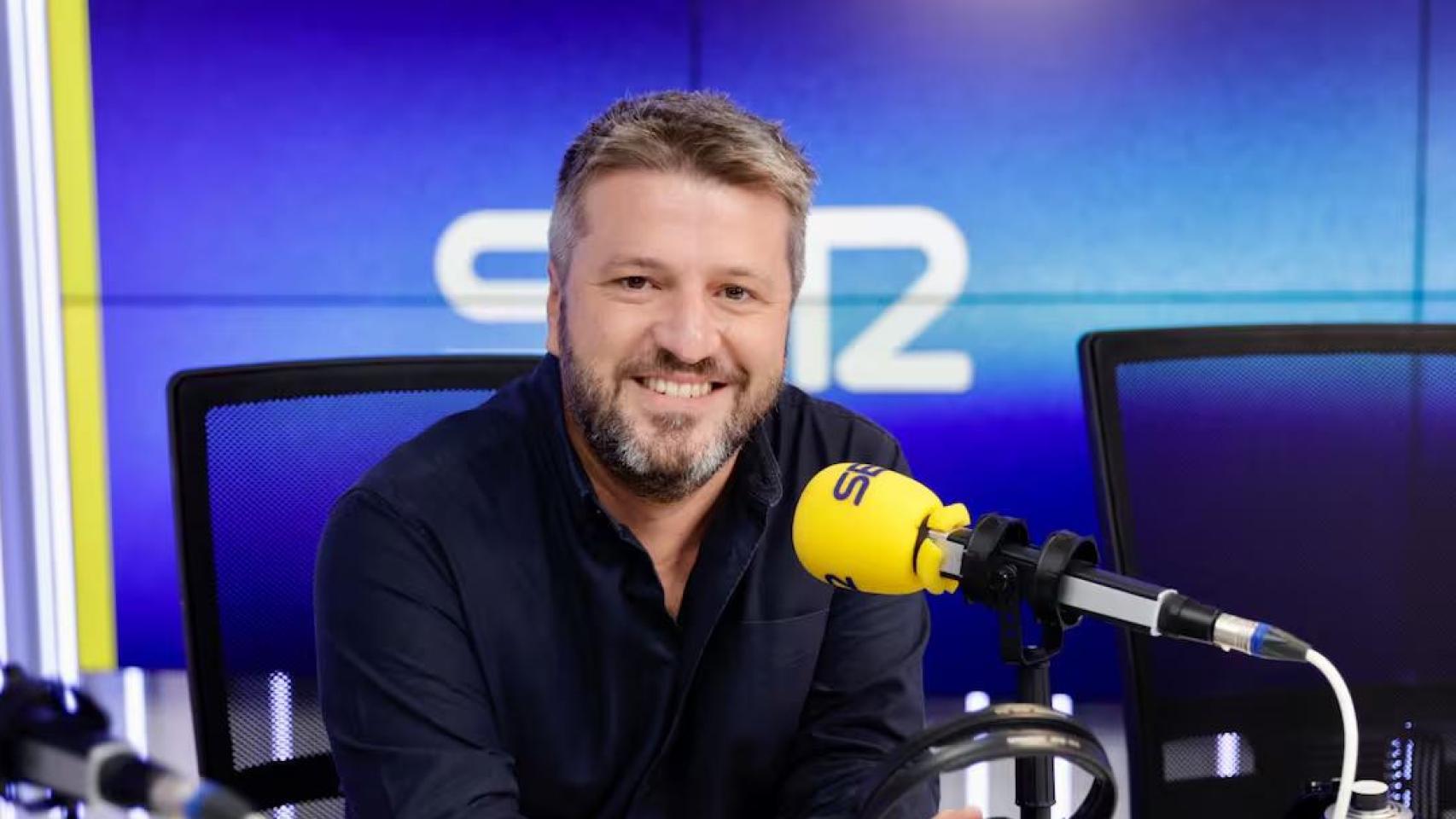 Aimar Bretos sustituirá a Àngels Barceló en 'Hoy por hoy' de Cadena Ser a partir de la próxima temporada