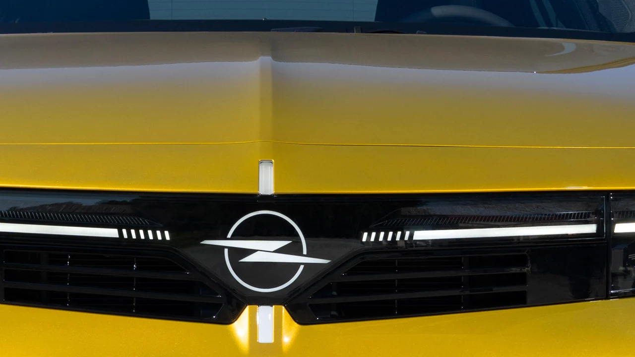El nuevo Opel Insignia estaba listo para volver, pero Stellantis se lo regaló a Peugeot