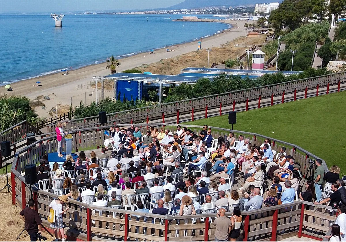 Marbella da un paso histórico con la regularización de las concesiones de hamacas